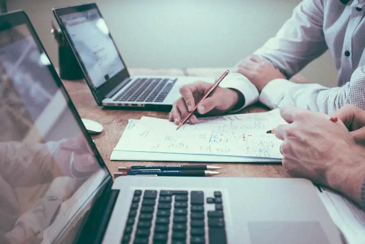 Мошенники пытаются заработать на тех, кто ищет работу 
