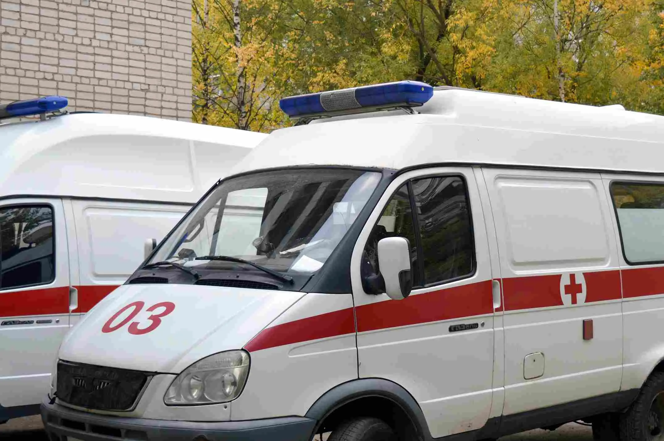 В Уфе пьяные братья с ножом напали на машину скорой помощи