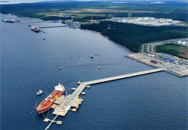 Российская нефть обошла Brent и держится выше $120