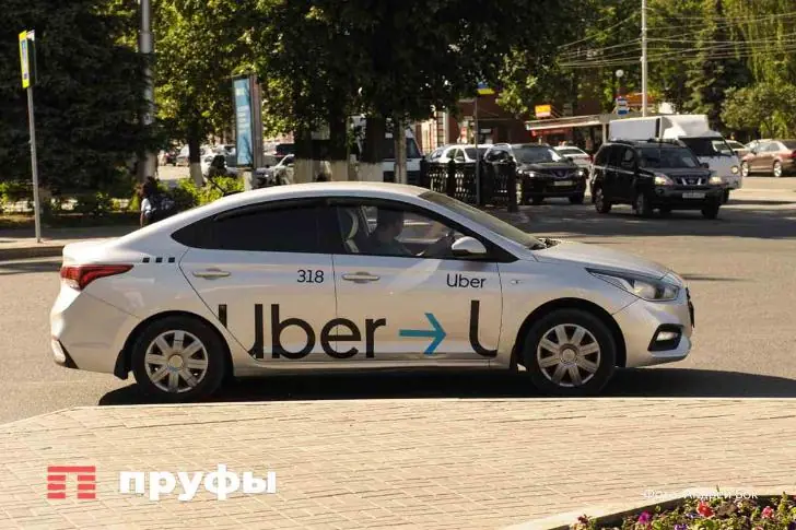 «Цены пробьют потолок». В России подорожают поездки на такси 