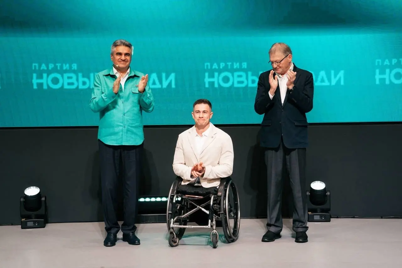 Параальпинист Рустам Набиев официально вступил в «Новые люди»