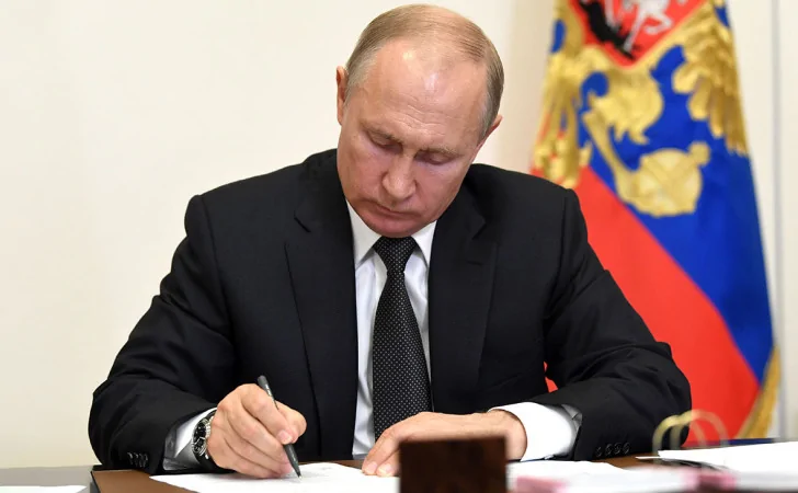 Президент Владимир Путин подписал указ о награждении нефтяника из Башкирии