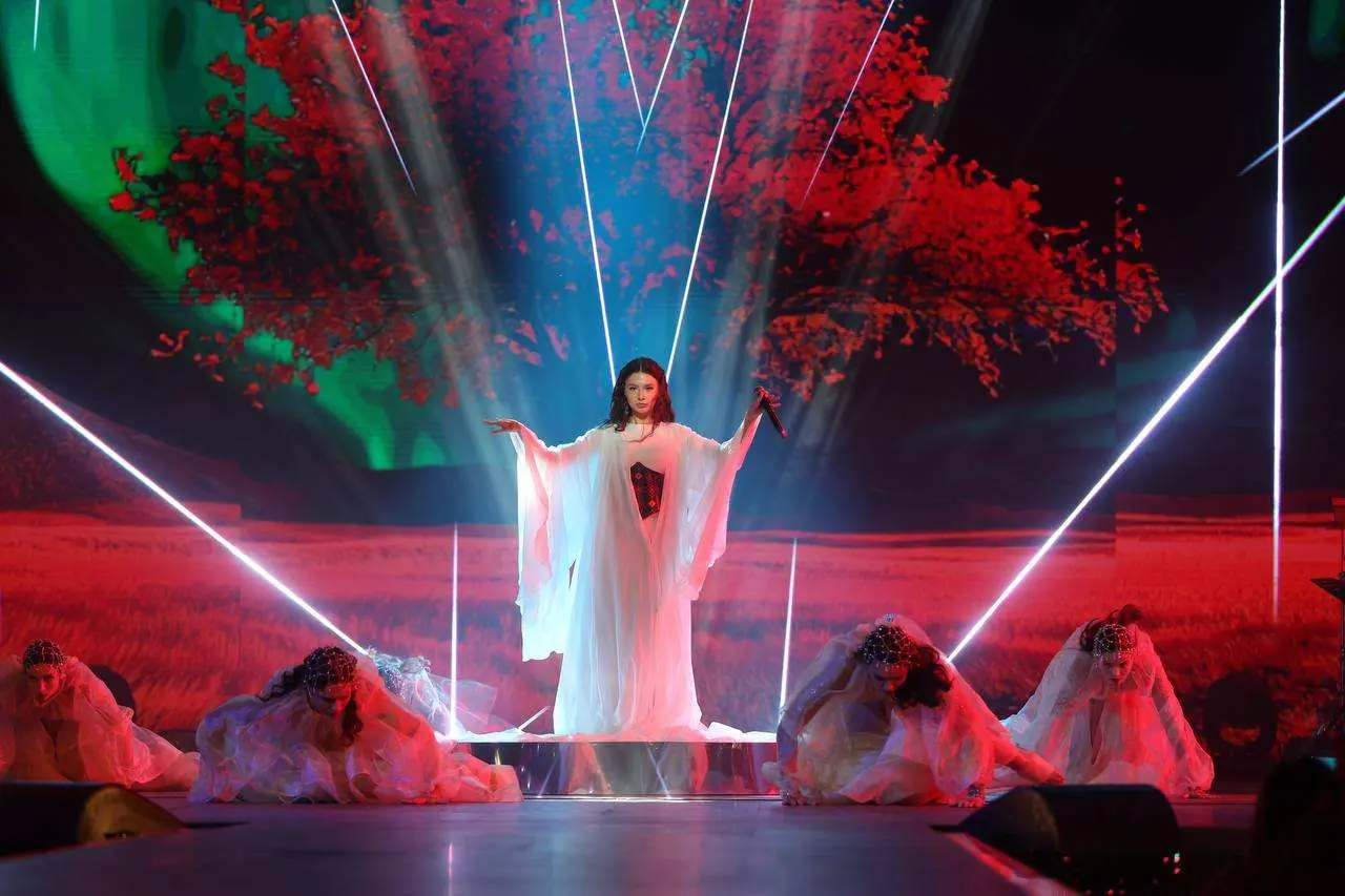 Взорвавшая мировые чарты группа AY YOLA отправляется в тур по городам России