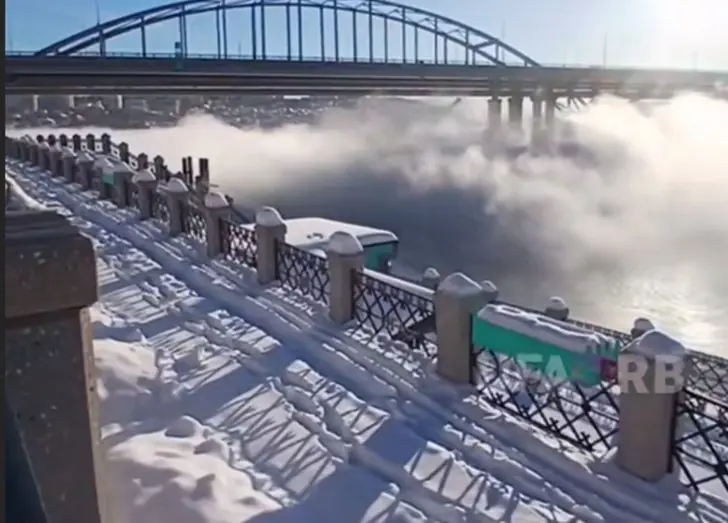 В Уфе «задымилась» река Белая: что происходит