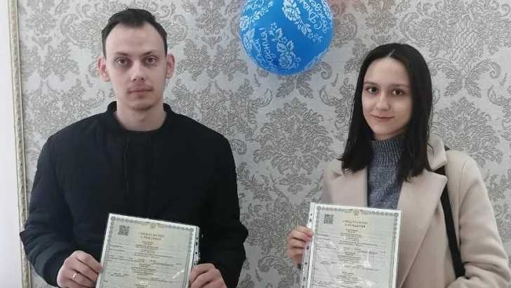 В России еще у одной пары родилась «королевская двойня»