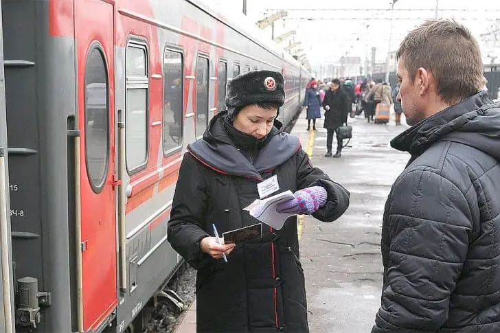 Раскрыта новая уловка мошенников в поезде, которую невозможно распознать сразу