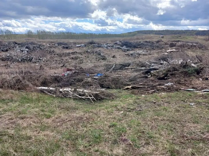 В Башкирии сельхозугодья заросли мусором — на месте полей нашли огромную свалку