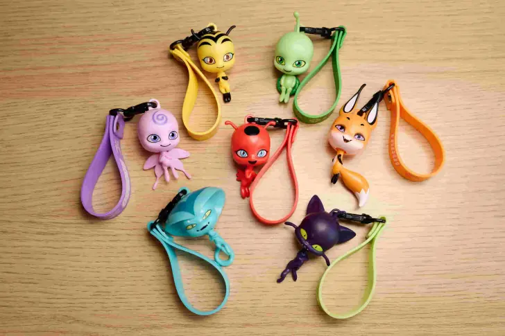 «Вкусно – и точка» снова кормит перекупщиков. Коллекцию с «Леди Баг» перепродают на «Авито» за неделю до старта продаж