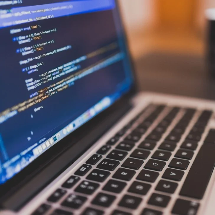 В РФ госкомпании обяжут отдавать 70% IT-бюджетов на сторону