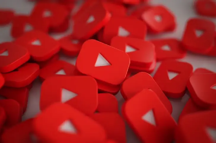 Наконец вернулся? YouTube в России снова работает без VPN