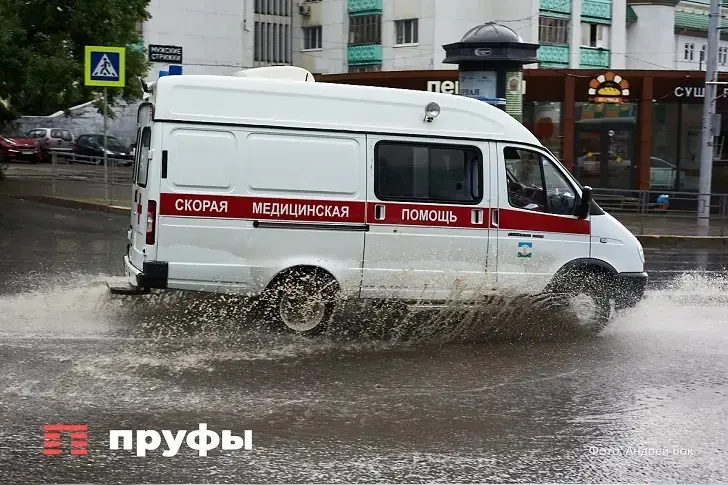 В Уфе девочка выпала из окна в школе: ребёнок в реанимации