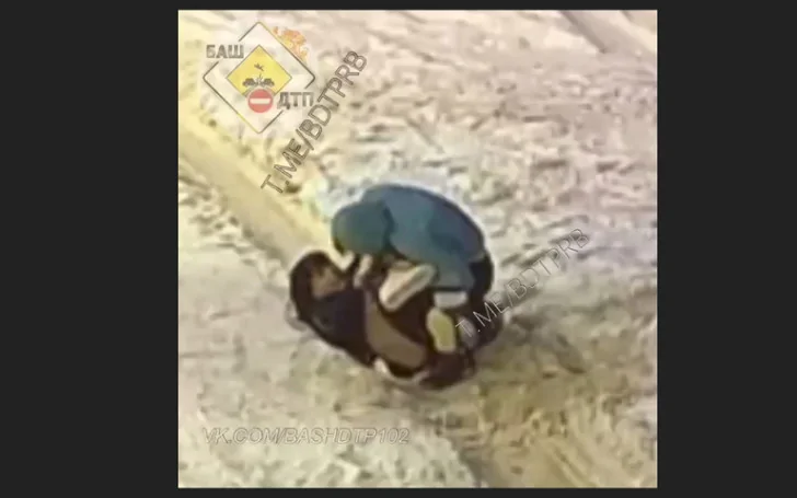 В Уфе сотрудница Wildberries подралась с грабителем за посылку