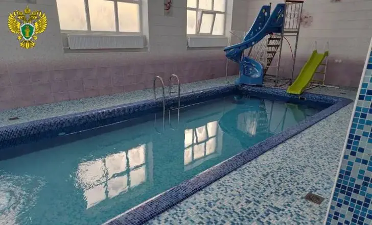 В Башкирии девять взрослых и четверо детей отравились хлором в бассейне банного комплекса
