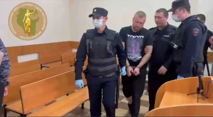 Уфимца, выбросившего трёхлетнюю дочь из окна, отправили в психушку: известны подробности 
