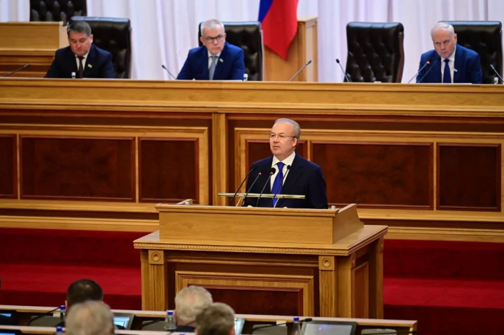 «Перешагнули ориентир»: Назаров назвал среднюю зарплату в Башкирии