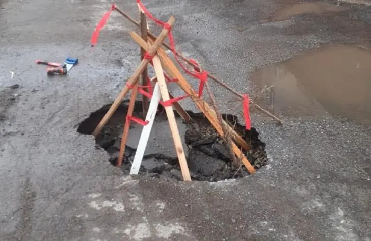 «Уже восьмой провал»: озвучена причина обвала грунта на Бехтерева в Уфе