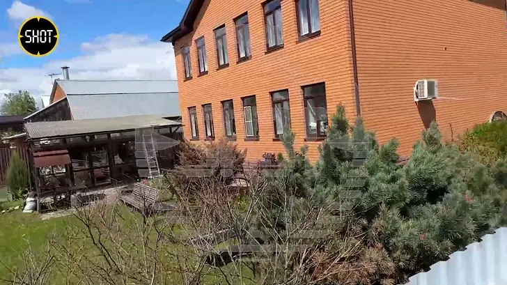 «Все скромненько»: появились видео с дачи задержанного кадровика Минобороны РФ