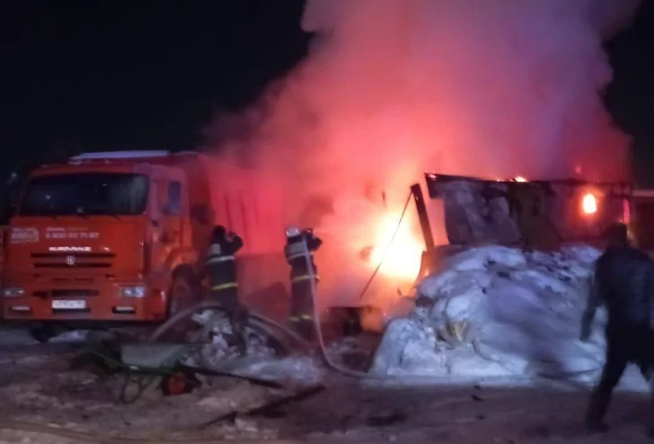 Под Уфой из-за начавшегося пожара взорвался газовый баллон