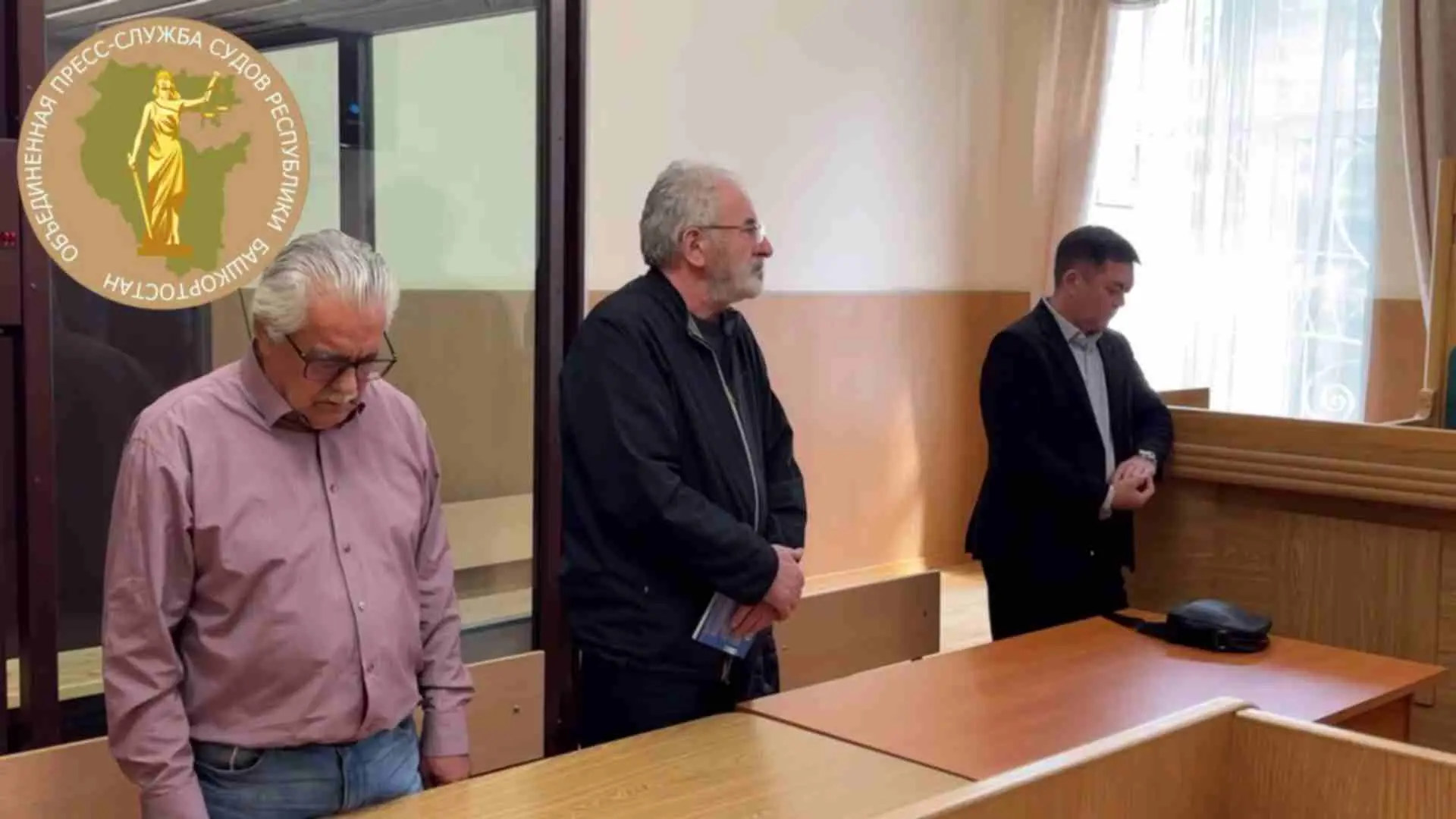 Пенсионеры пытались выманить у депутата Курултая 300 тысяч долларов