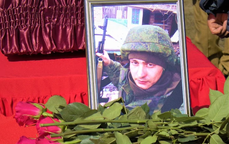 «Был любящим мужем и отцом»: в Башкирии простились с бойцом СВО