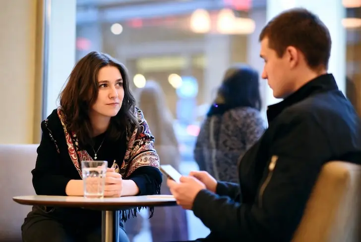 Три причины, почему мужчина может игнорировать женщину, которая ему нравится