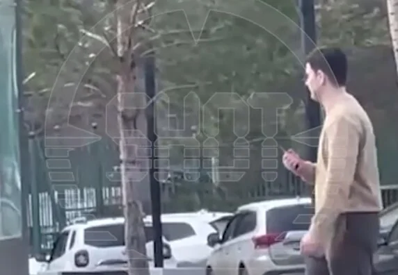 Перед инцидентом со стрельбой в центре Уфы мужчина отрезал себе щёку