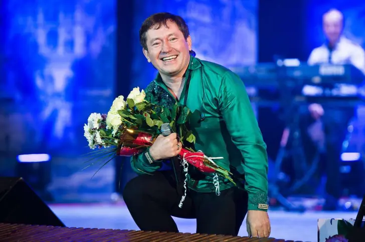 Владимир Путин присвоил известному певцу Айдару Галимову новое почетное звание