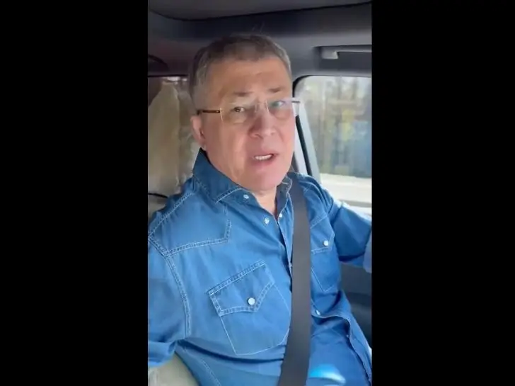 Радий Фаритович на машине отправился в Ишимбайский район, чтобы прибраться на могиле родных