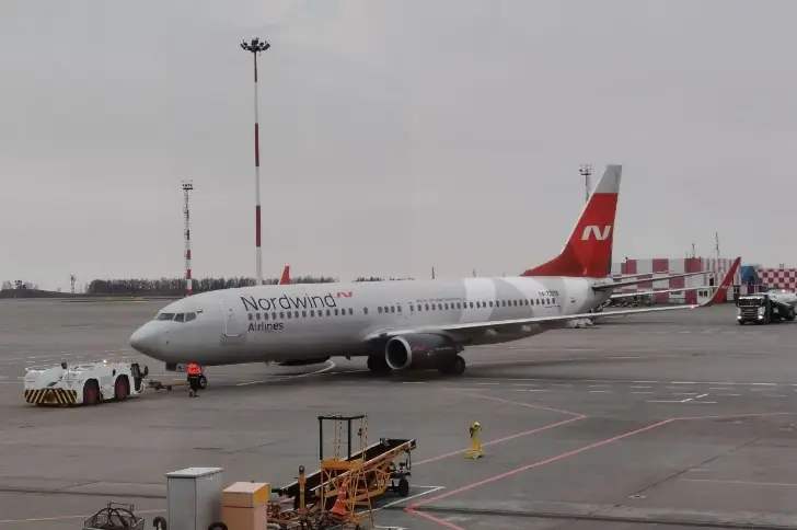 Не только с родителями: скидку 50% на авиабилеты дадут детям с любым взрослым 