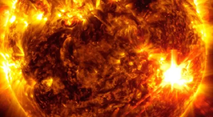 Крайне мощная магнитная буря вошла в контакт с Землей – ученые ожидают худшего