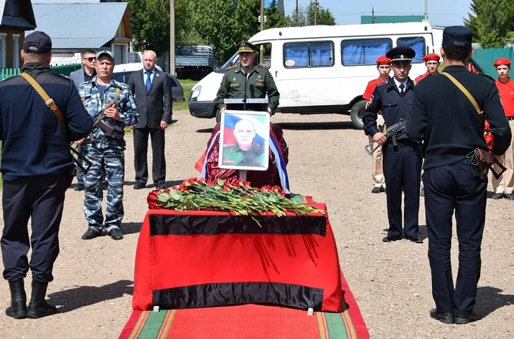 Был добровольцем: в Башкирии простились с бойцом СВО