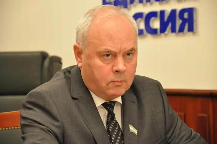«Начнется конкуренция за ухо нового председателя». Политологи о перераспределении влияния в Курултае Башкирии