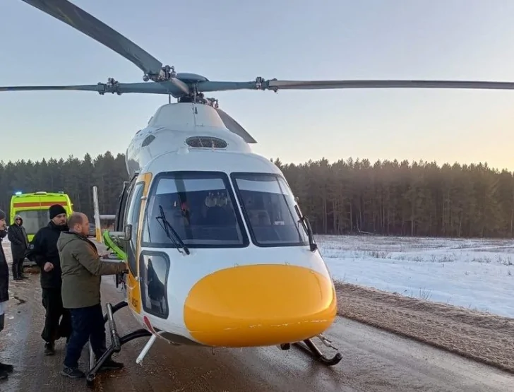 «В тяжёлом состоянии»: переломанную после страшной аварии малышку доставили авиацией в Уфу