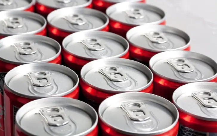 Начнется с 1 марта: запретят продавать энергетические напитки подросткам
