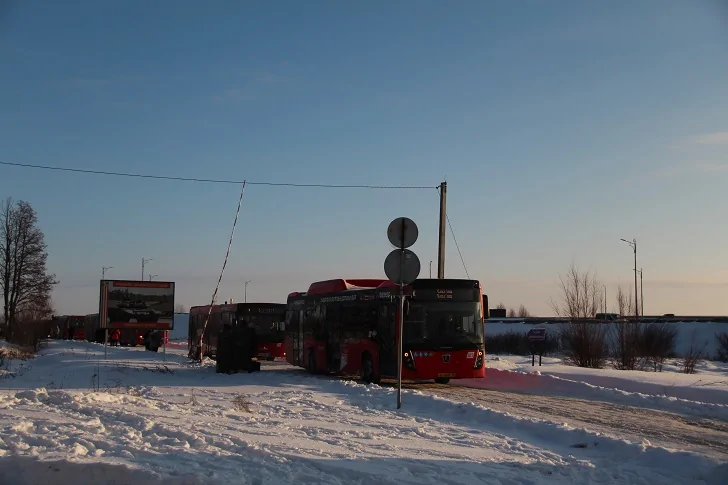 В Казани семьи мобилизованных прошли 8 километров, чтобы проводить близких