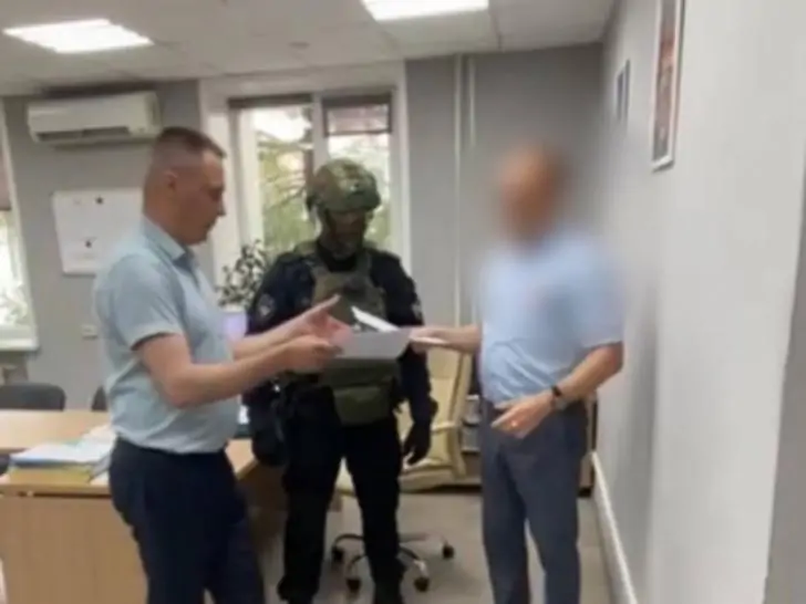 Заместителя начальника Демского депо задержали