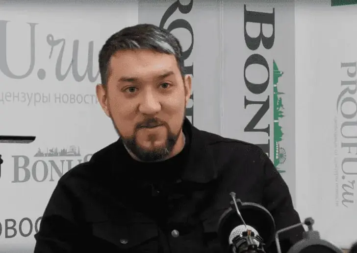 Из «Аргымака» − в «Ay Yola». В чем секрет успеха Рината Рамазанова, солиста взорвавшего сеть башкирского клипа