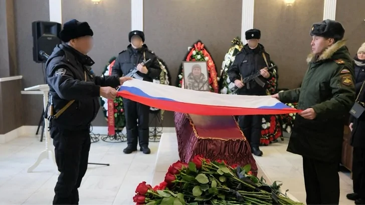 В Уфе проститься с бойцом СВО пришли сослуживцы и чиновники 