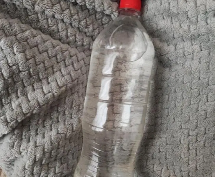 Зумеры нашли советскую бутылку: дедовский метод излечил от недугов