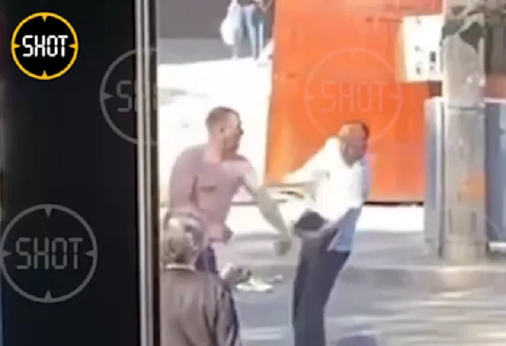 В Уфе начальник управляющей компании ударил по лицу и по шапке полицейского