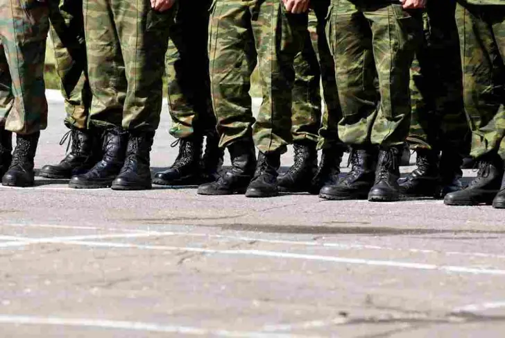 Закон уже принят? Срочников будут призывать на службу в течение всего года