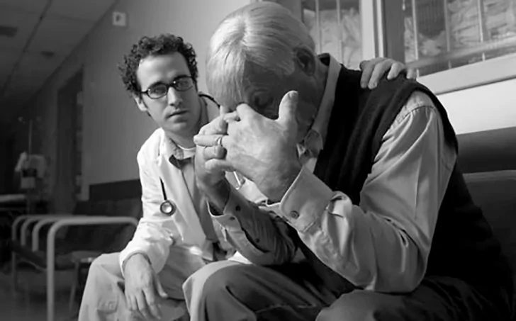 Верховный суд РФ: «Больные не должны обивать пороги и судиться за лекарства с чиновниками»