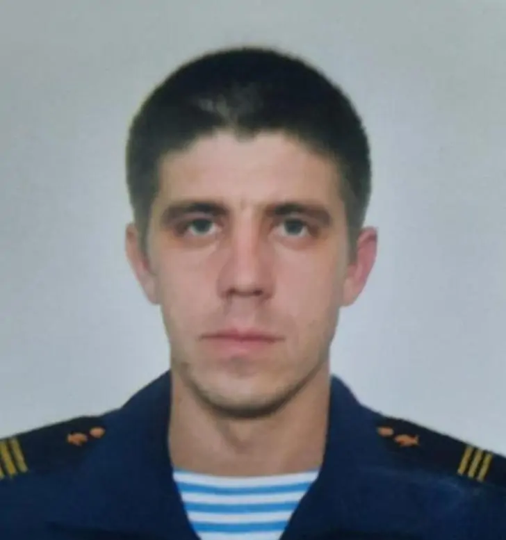 Погиб при взятии аэропорта Гостомеля: 37-летнего военного из Башкирии похоронили в Ульяновской области