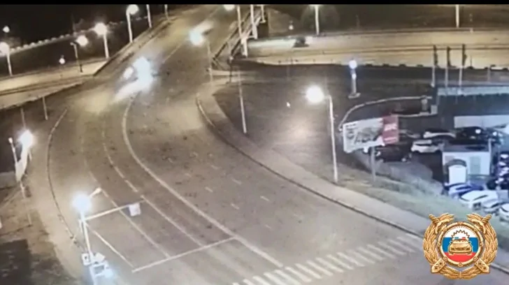 В Уфе водитель BMW погиб, вылетев с моста из-за массового ДТП