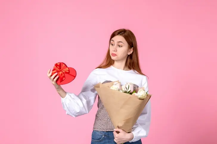 Каждая пятая женщина мечтает, чтобы мужчина оплатил ее кредиты на 8 Марта