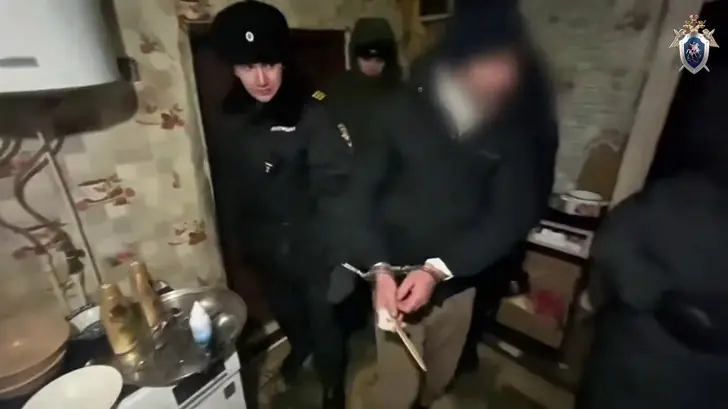 Многодетный отец на глазах дочери зарезал жену в Башкирии