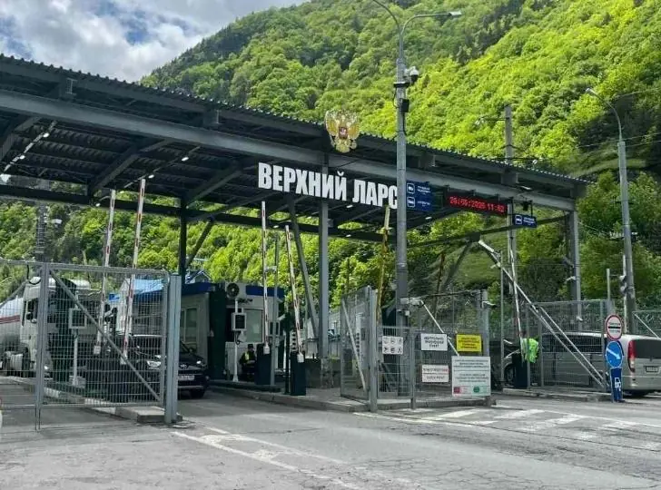 Верхний Ларс: государственную границу за 3 дня пересекли уже 58 тысяч человек