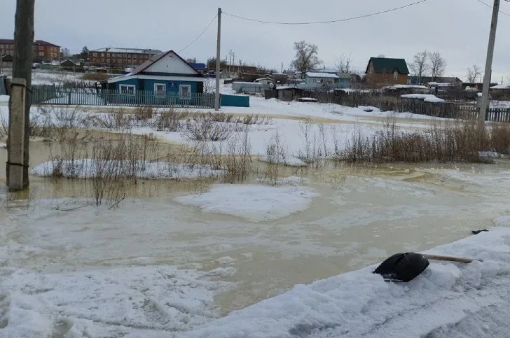 Вода наступает: в Башкирии затопило дороги