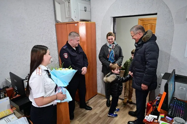 Радий Хабиров отвел детей в полицейский участок