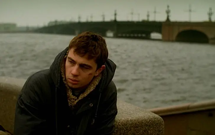 Бизнесмен из Уфы поплатился за пиратские постеры с кадром из фильма «Брат»